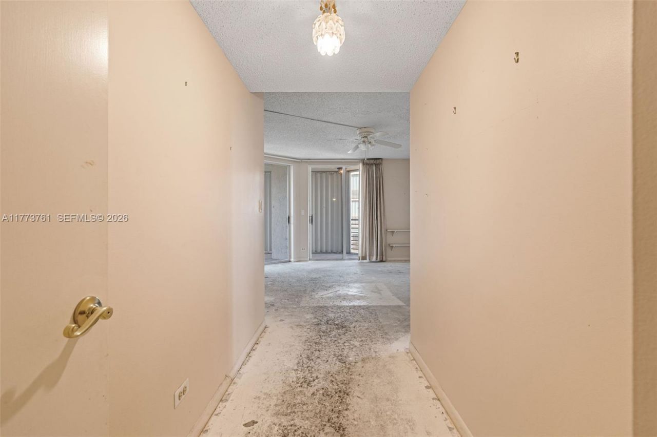 7200 Radice Ct, Unit 709, Lauderhill, FL 33319 Photo