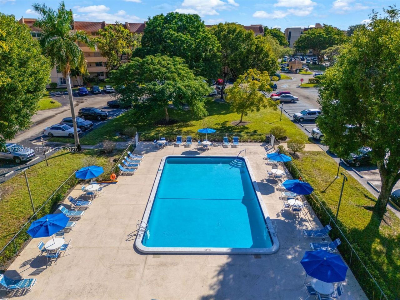 7200 Radice Ct, Unit 709, Lauderhill, FL 33319 Photo