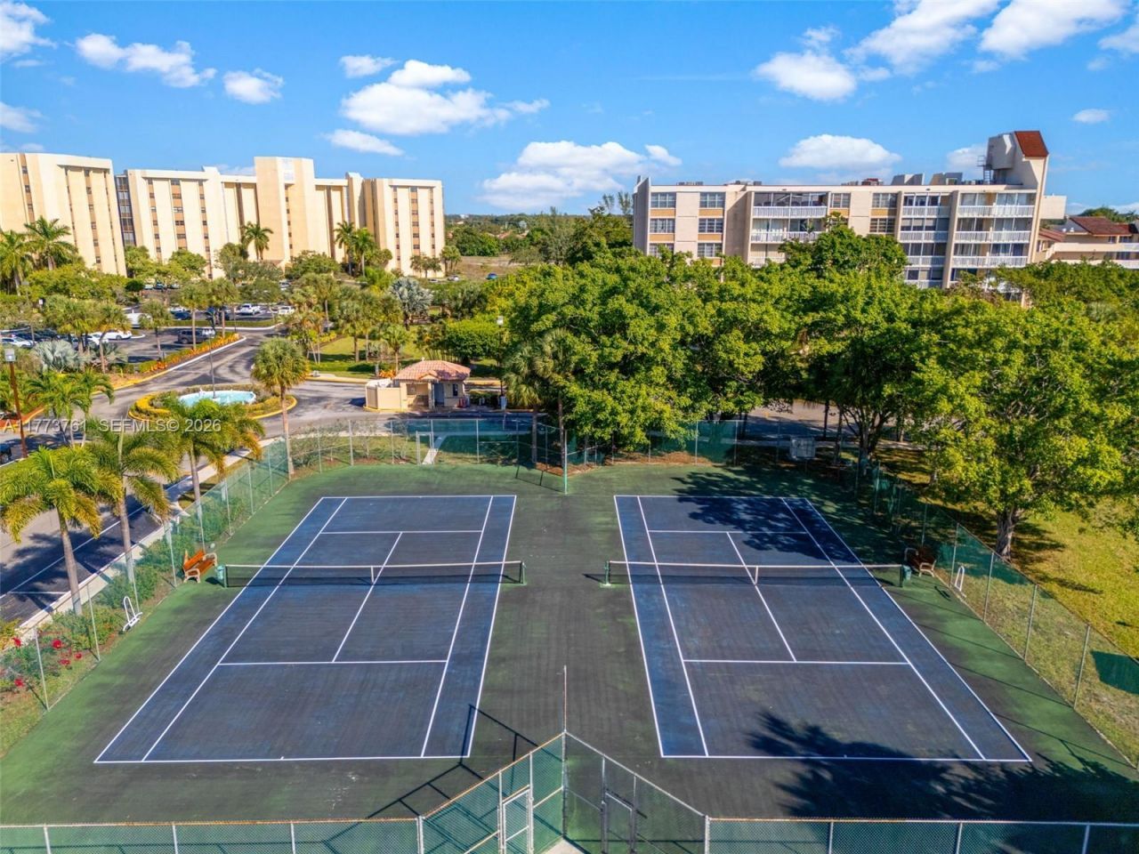 7200 Radice Ct, Unit 709, Lauderhill, FL 33319 Photo