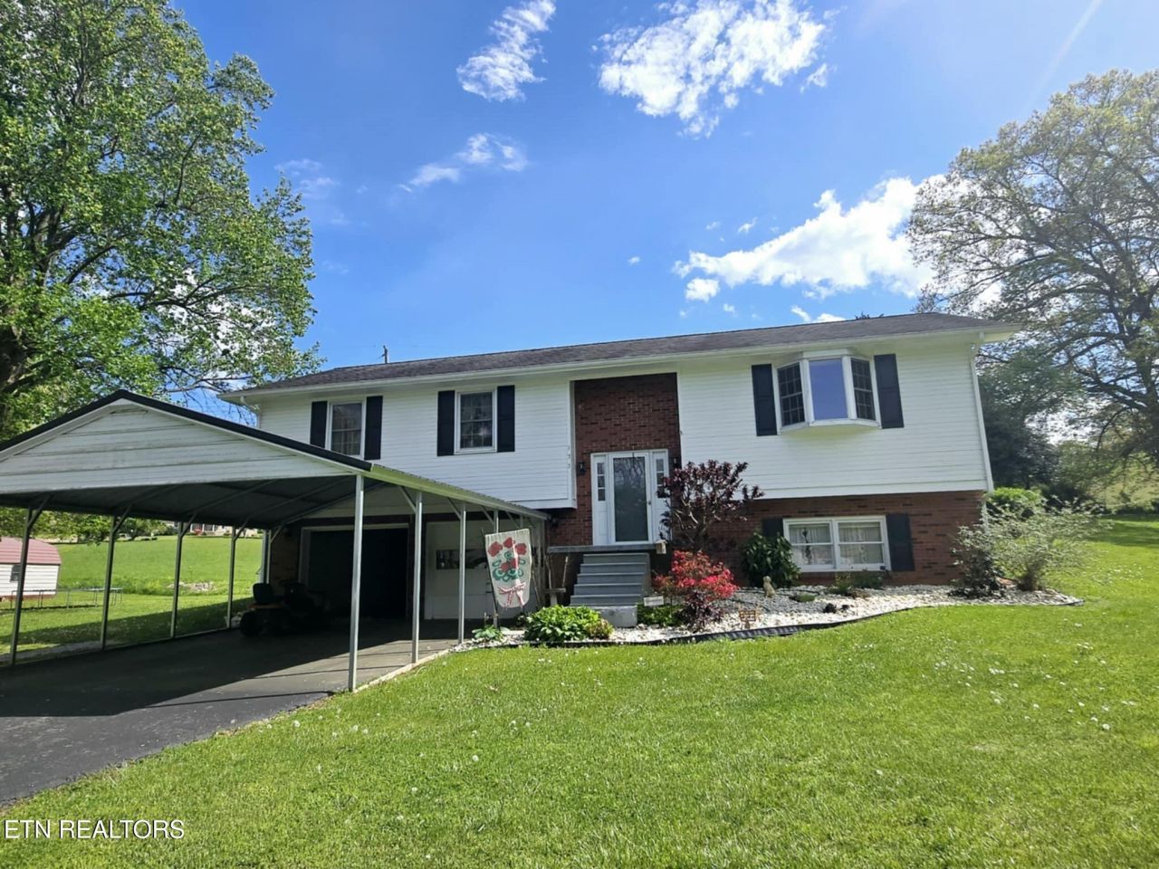 175 Norris Drive, Tazewell, TN 37879 Main Photo