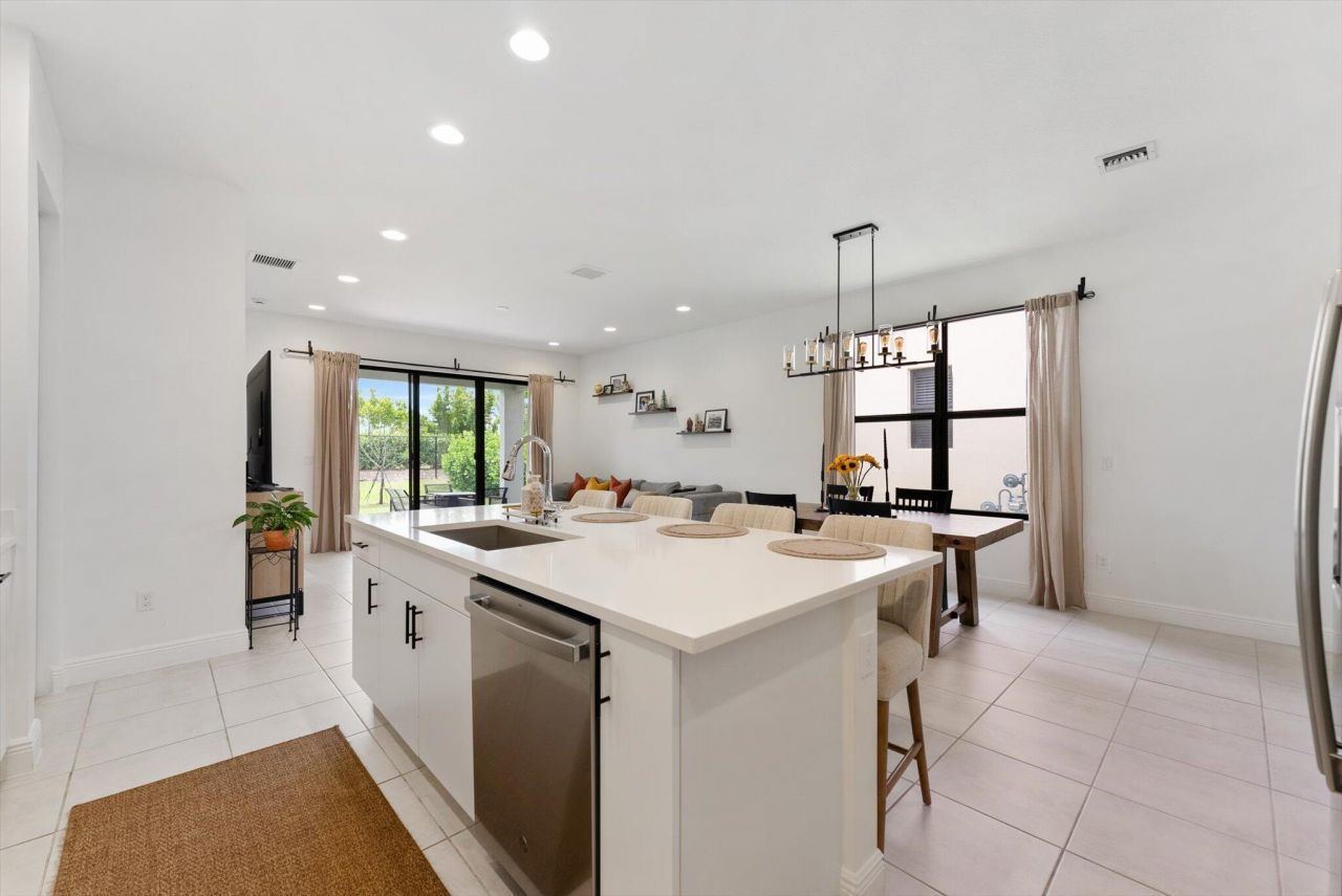 16390 Sea Turtle Place, The Acreage, FL 33470 Photo