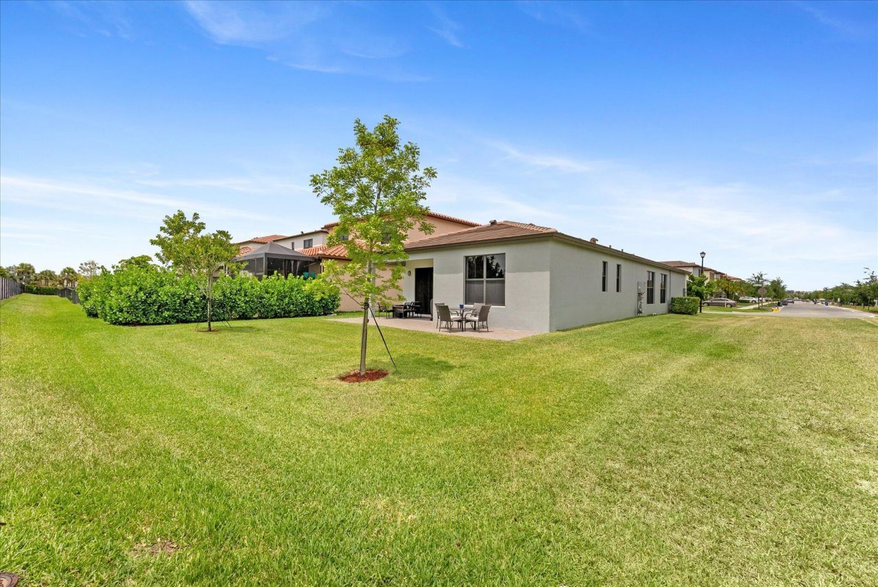 16390 Sea Turtle Place, The Acreage, FL 33470 Photo