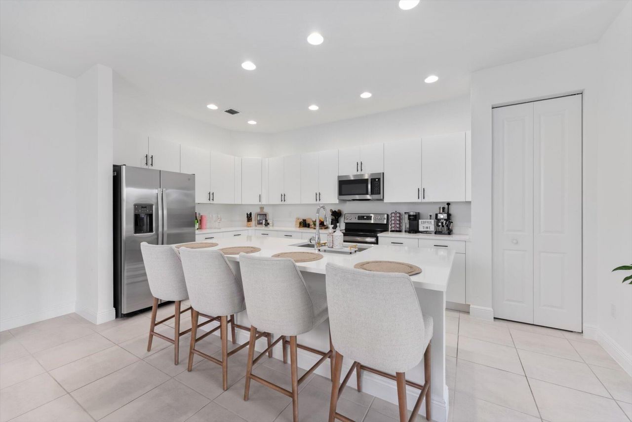 16390 Sea Turtle Place, The Acreage, FL 33470 Photo