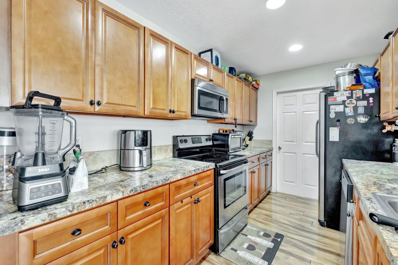 566 SE Floresta Drive, Port Saint Lucie, FL 34983 Photo