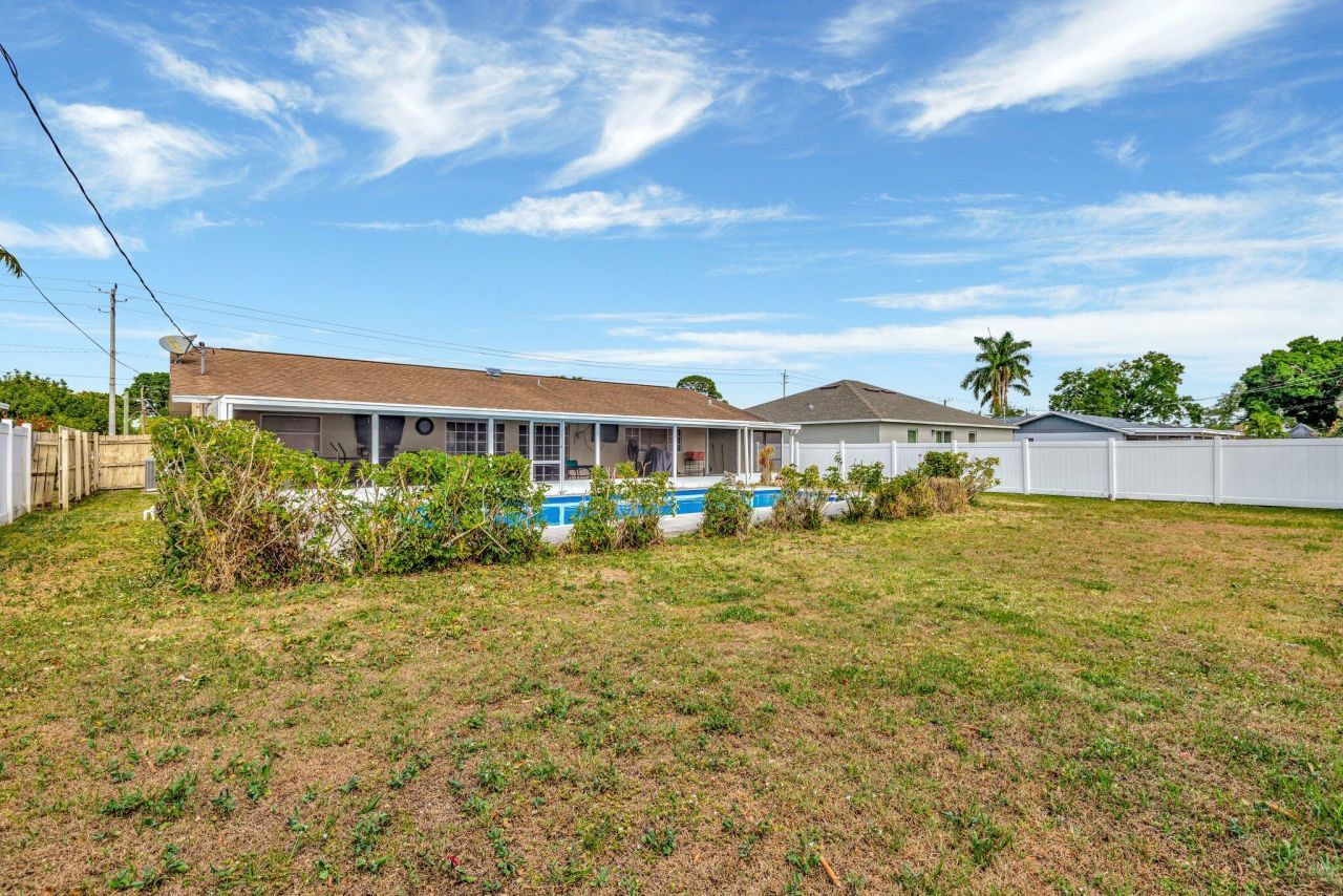 566 SE Floresta Drive, Port Saint Lucie, FL 34983 Photo