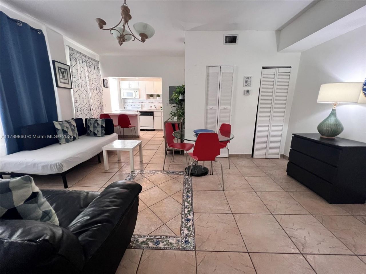 918 Ocean Dr, Unit 302, Miami Beach, FL 33139 Photo