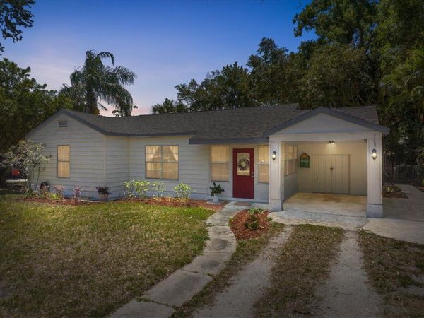 2001 Delmar Avenue, Vero Beach, FL 32960