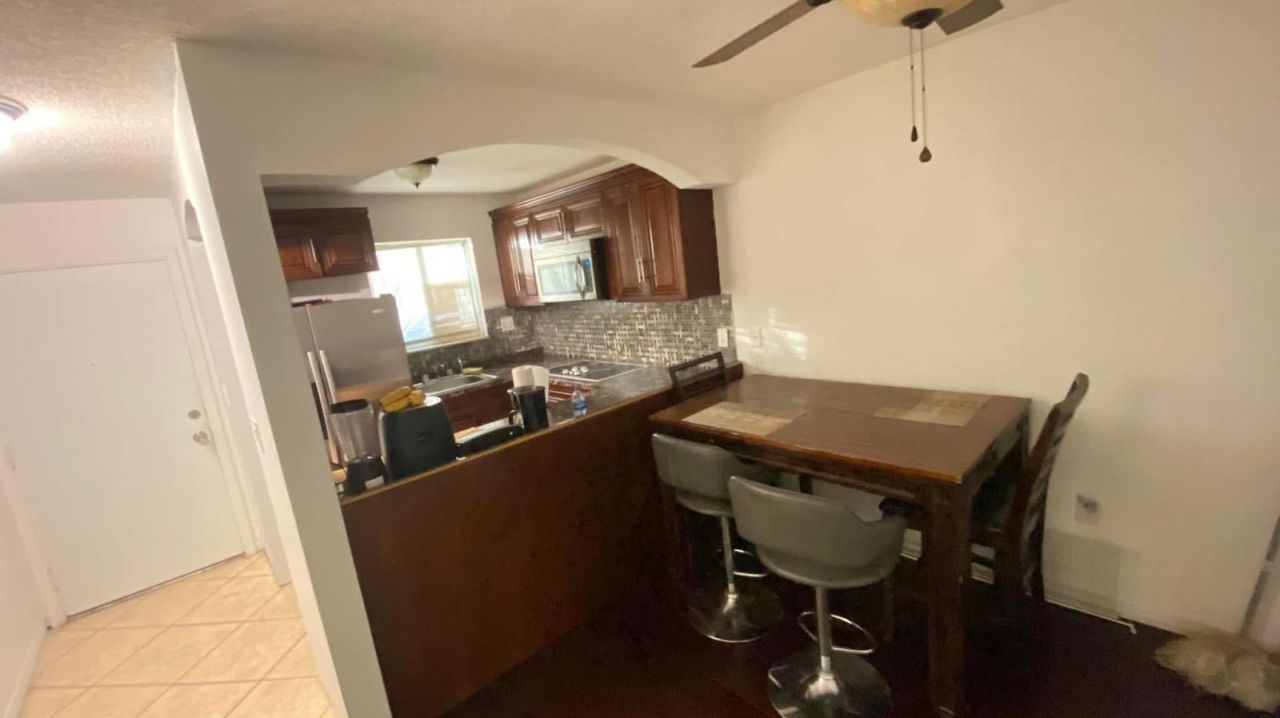 6074 Forest Hill Boulevard, Unit 208, West Palm Beach, FL 33415 Photo