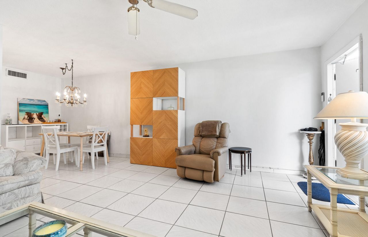 419 Golden Isles Drive, Unit 107, Hallandale Beach, FL 33009 Photo