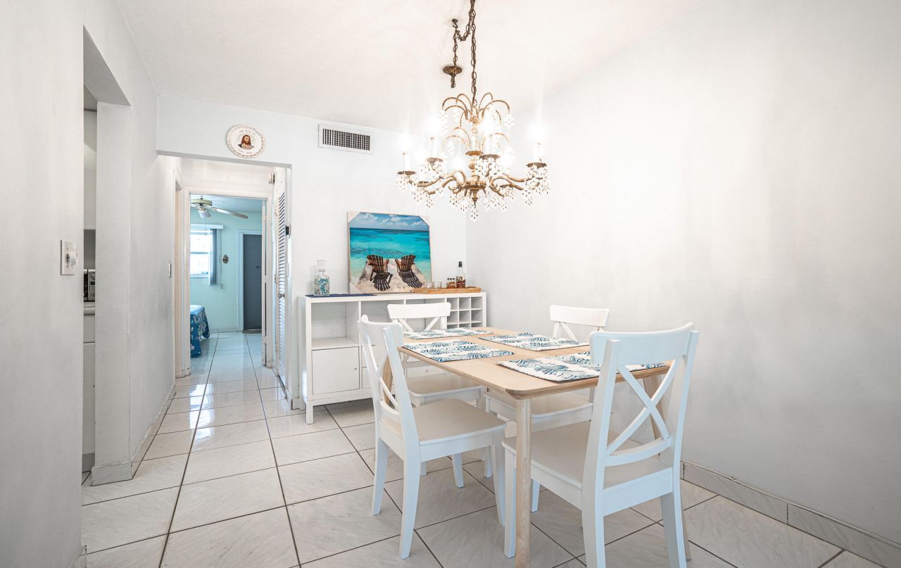 419 Golden Isles Drive, Unit 107, Hallandale Beach, FL 33009 Photo