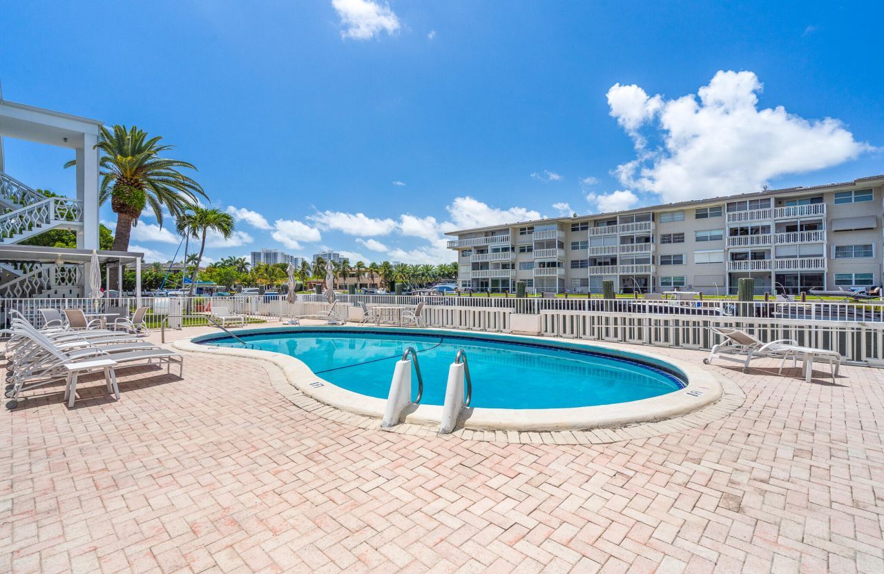 419 Golden Isles Drive, Unit 107, Hallandale Beach, FL 33009 Photo