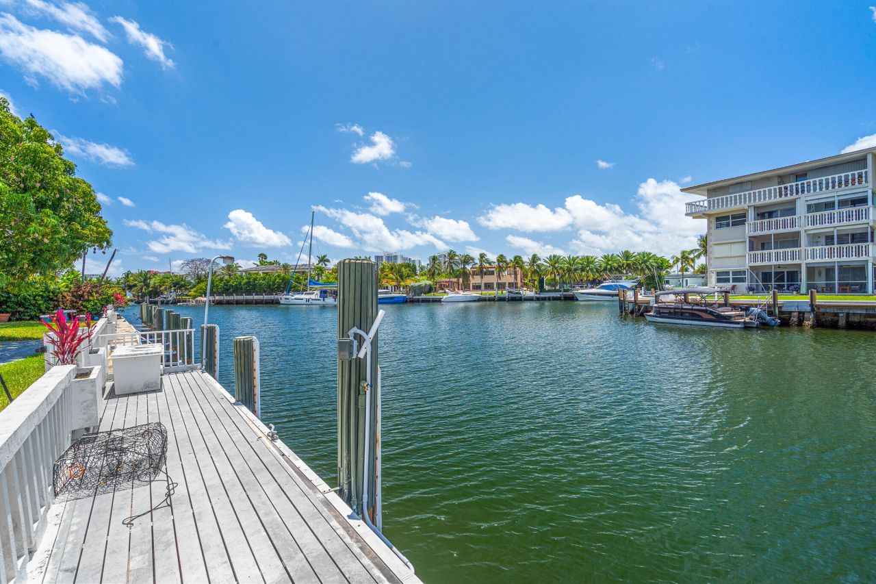 419 Golden Isles Drive, Unit 107, Hallandale Beach, FL 33009 Photo