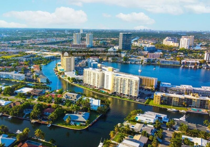 419 Golden Isles Drive, Unit 107, Hallandale Beach, FL 33009 Photo