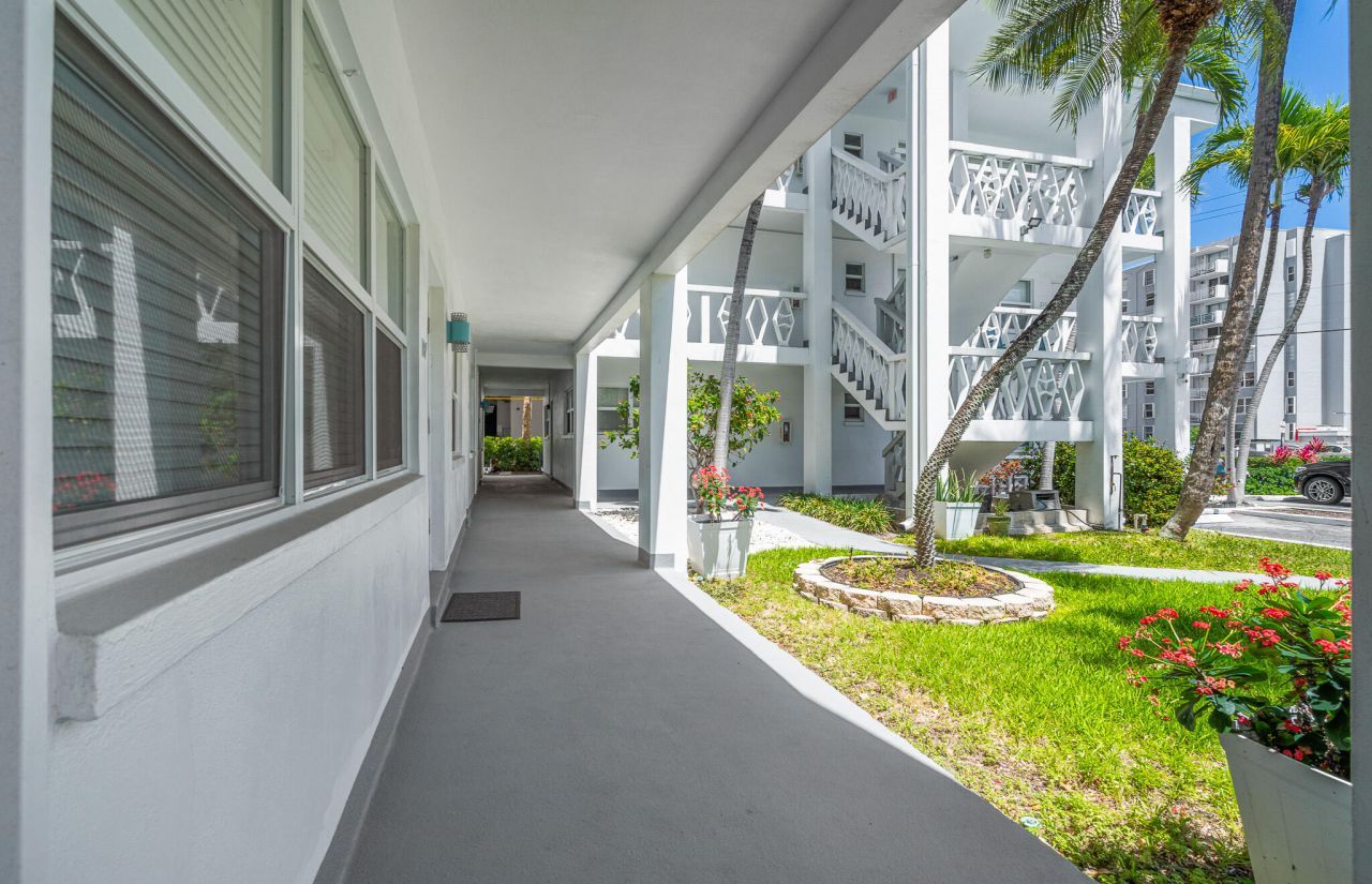 419 Golden Isles Drive, Unit 107, Hallandale Beach, FL 33009 Photo