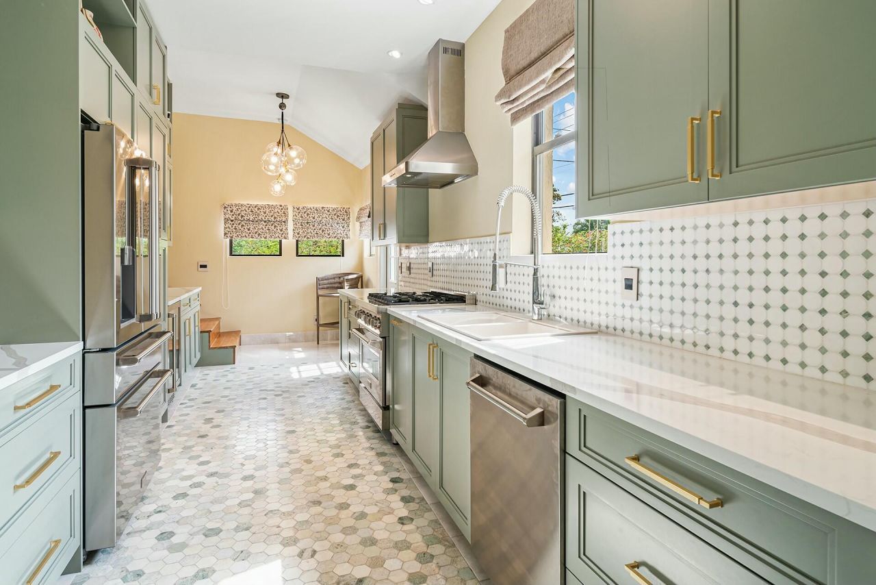 3714 S Olive Avenue, West Palm Beach, FL 33405 Photo