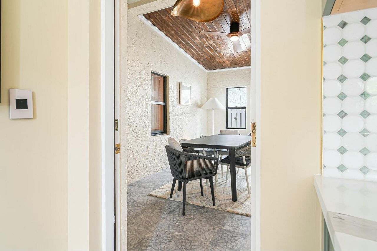 3714 S Olive Avenue, West Palm Beach, FL 33405 Photo