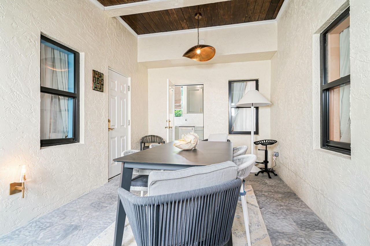 3714 S Olive Avenue, West Palm Beach, FL 33405 Photo