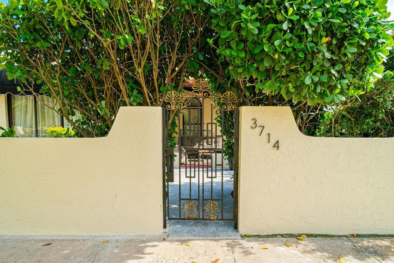 3714 S Olive Avenue, West Palm Beach, FL 33405 Photo