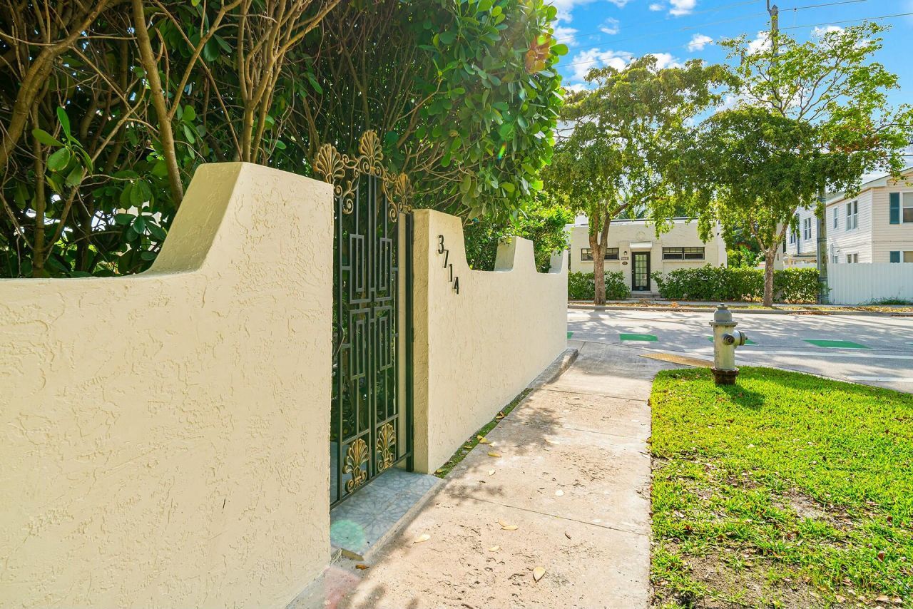 3714 S Olive Avenue, West Palm Beach, FL 33405 Photo