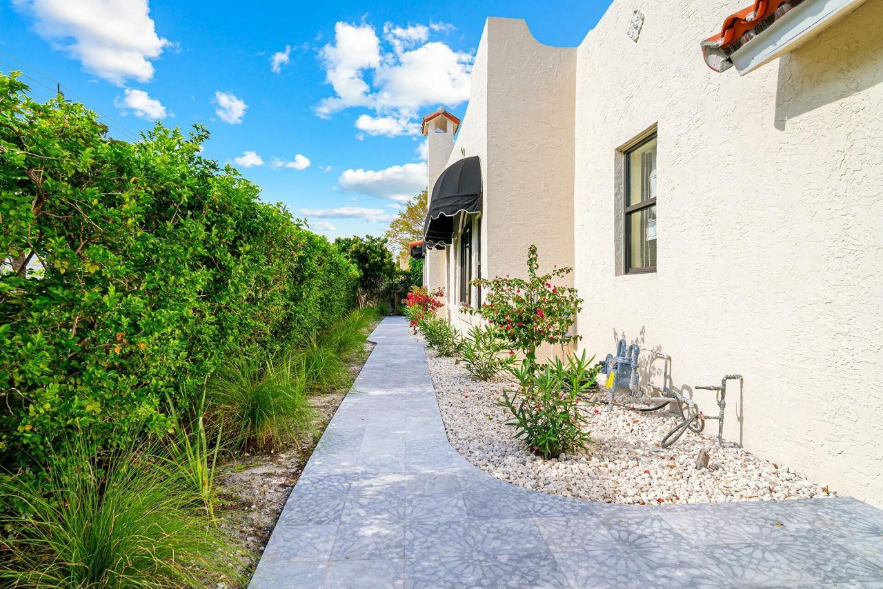 3714 S Olive Avenue, West Palm Beach, FL 33405 Photo