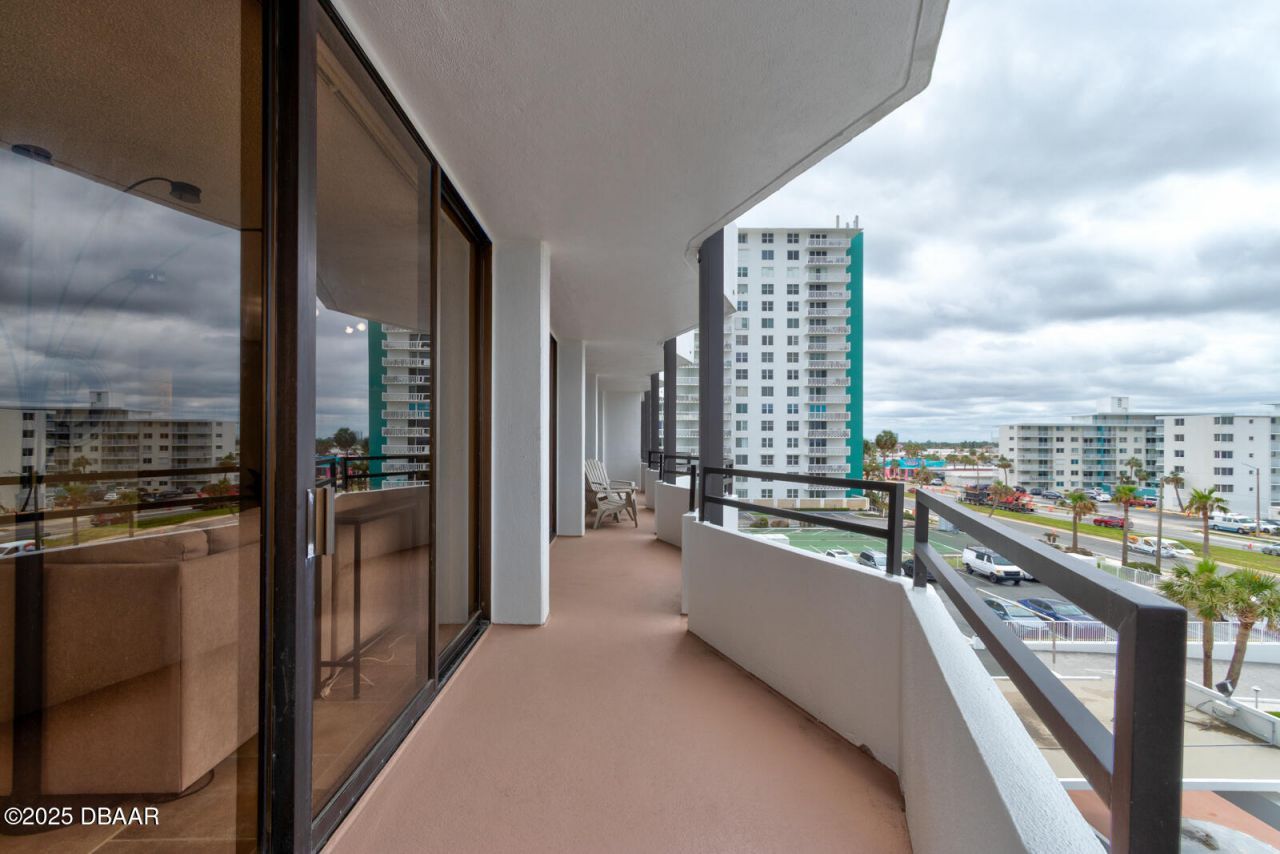 2828 N Atlantic Avenue, Unit 305, Daytona Beach, FL 32118 Photo