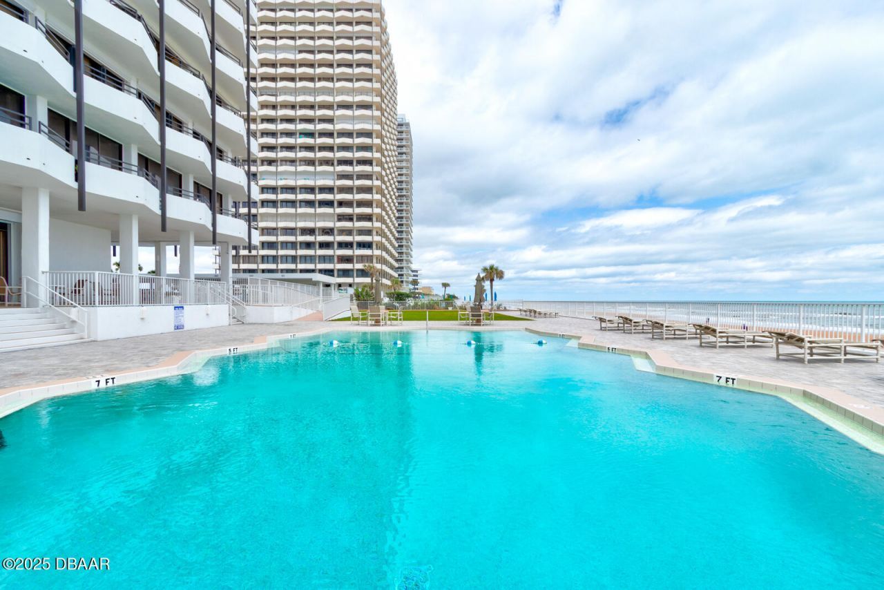 2828 N Atlantic Avenue, Unit 305, Daytona Beach, FL 32118 Photo