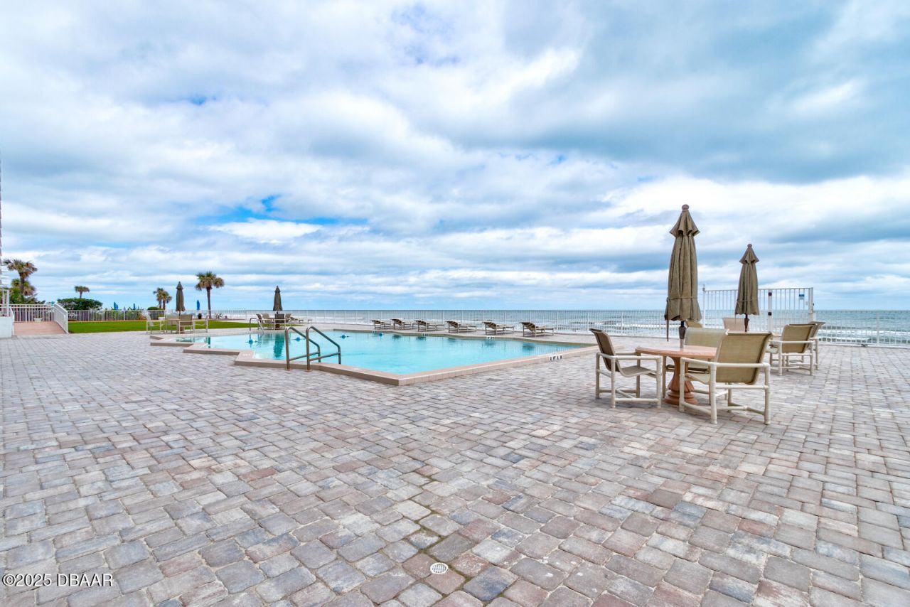 2828 N Atlantic Avenue, Unit 305, Daytona Beach, FL 32118 Photo