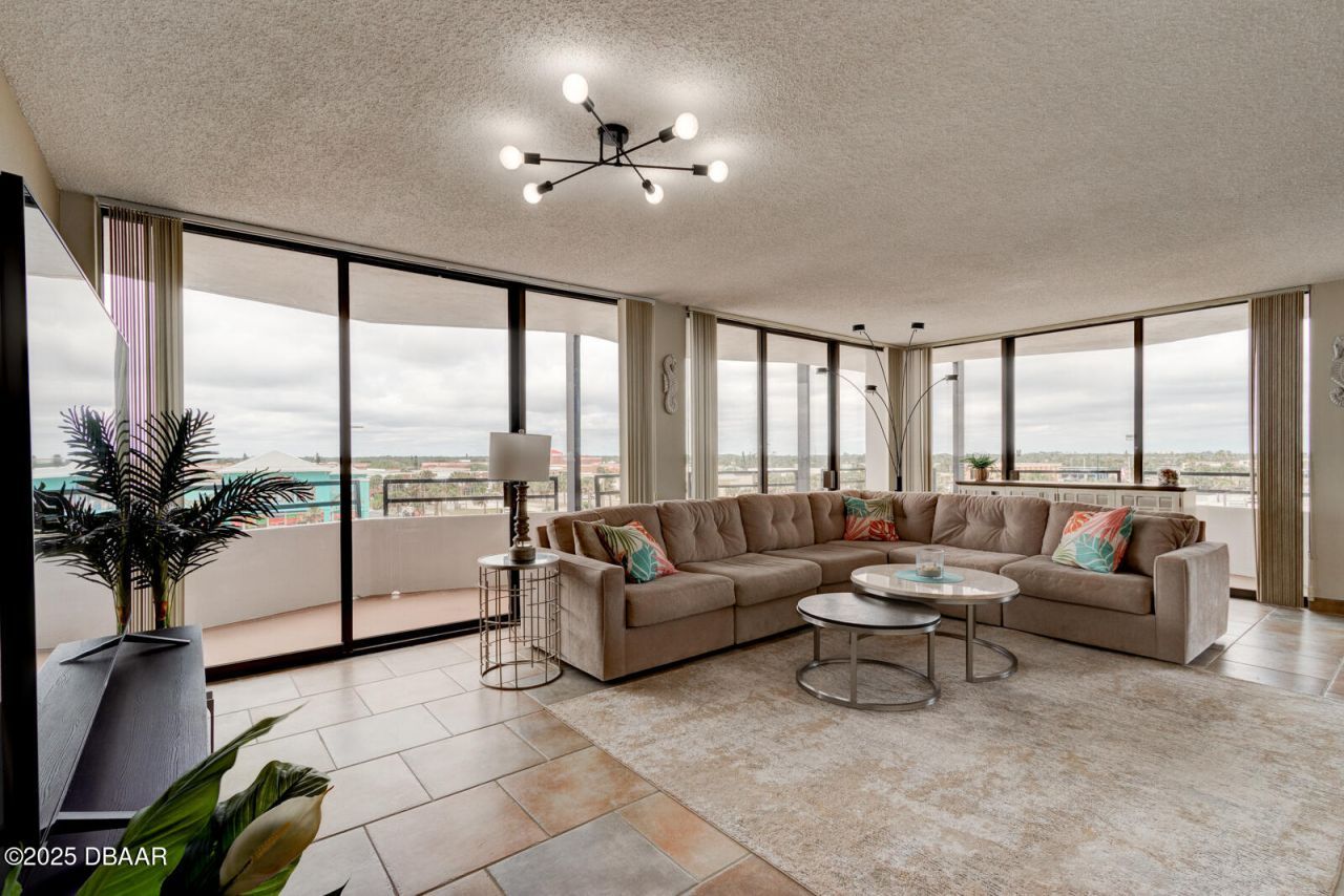 2828 N Atlantic Avenue, Unit 305, Daytona Beach, FL 32118 Photo