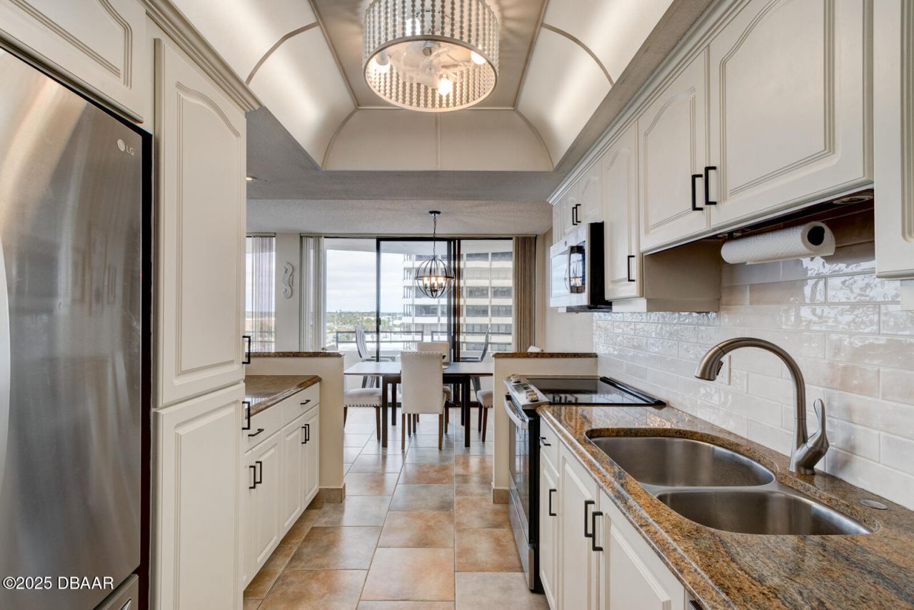 2828 N Atlantic Avenue, Unit 305, Daytona Beach, FL 32118 Photo