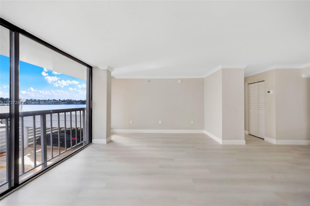 6830 Indian Creek Dr, Unit 1D, Miami Beach, FL 33141 Photo