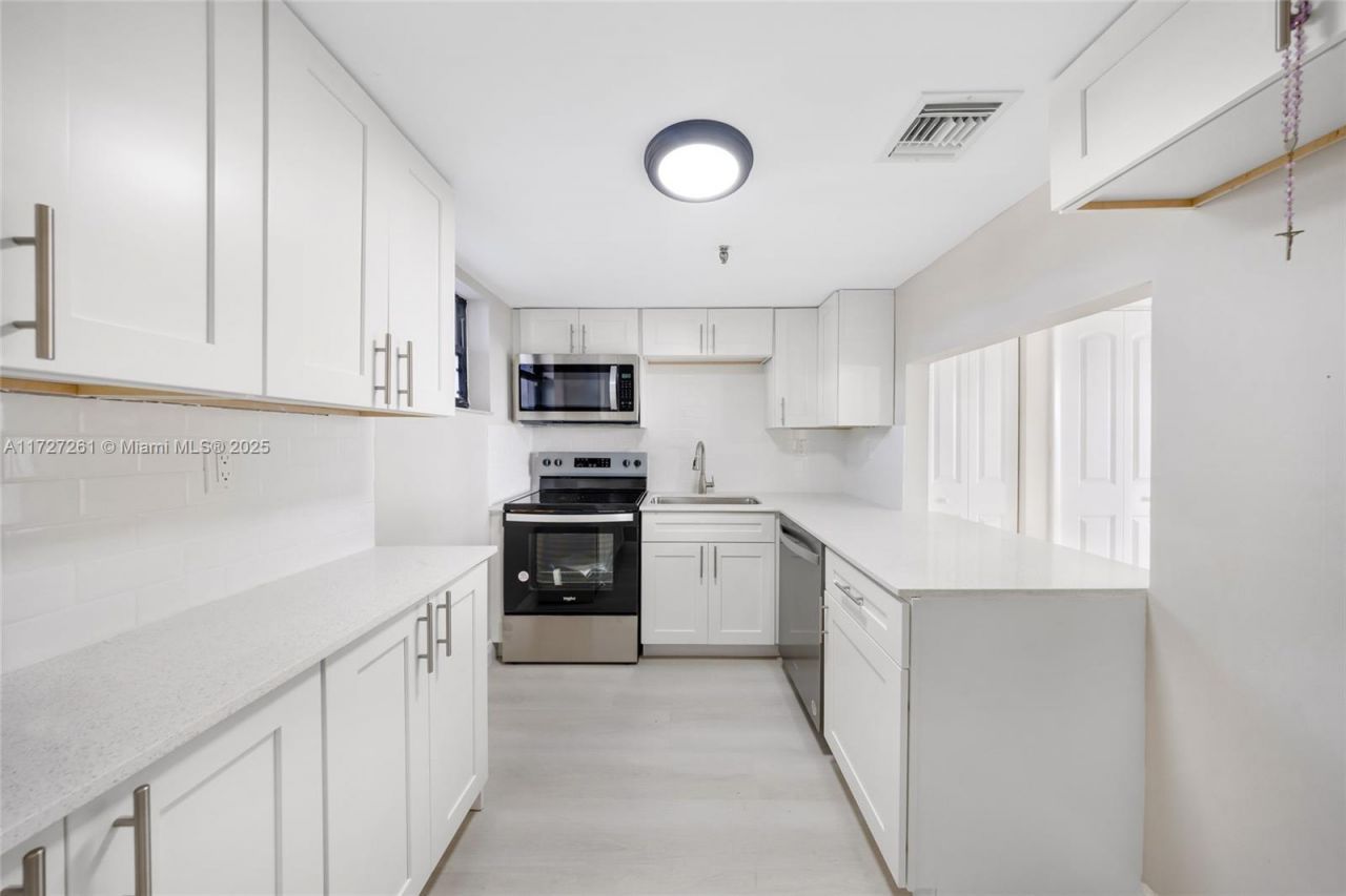 6830 Indian Creek Dr, Unit 1D, Miami Beach, FL 33141 Photo