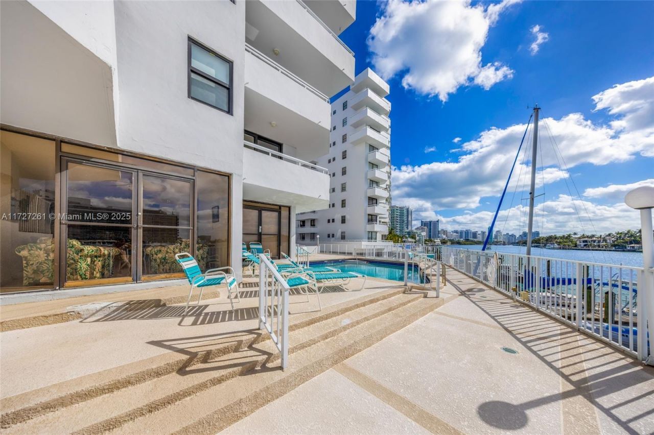 6830 Indian Creek Dr, Unit 1D, Miami Beach, FL 33141 Photo