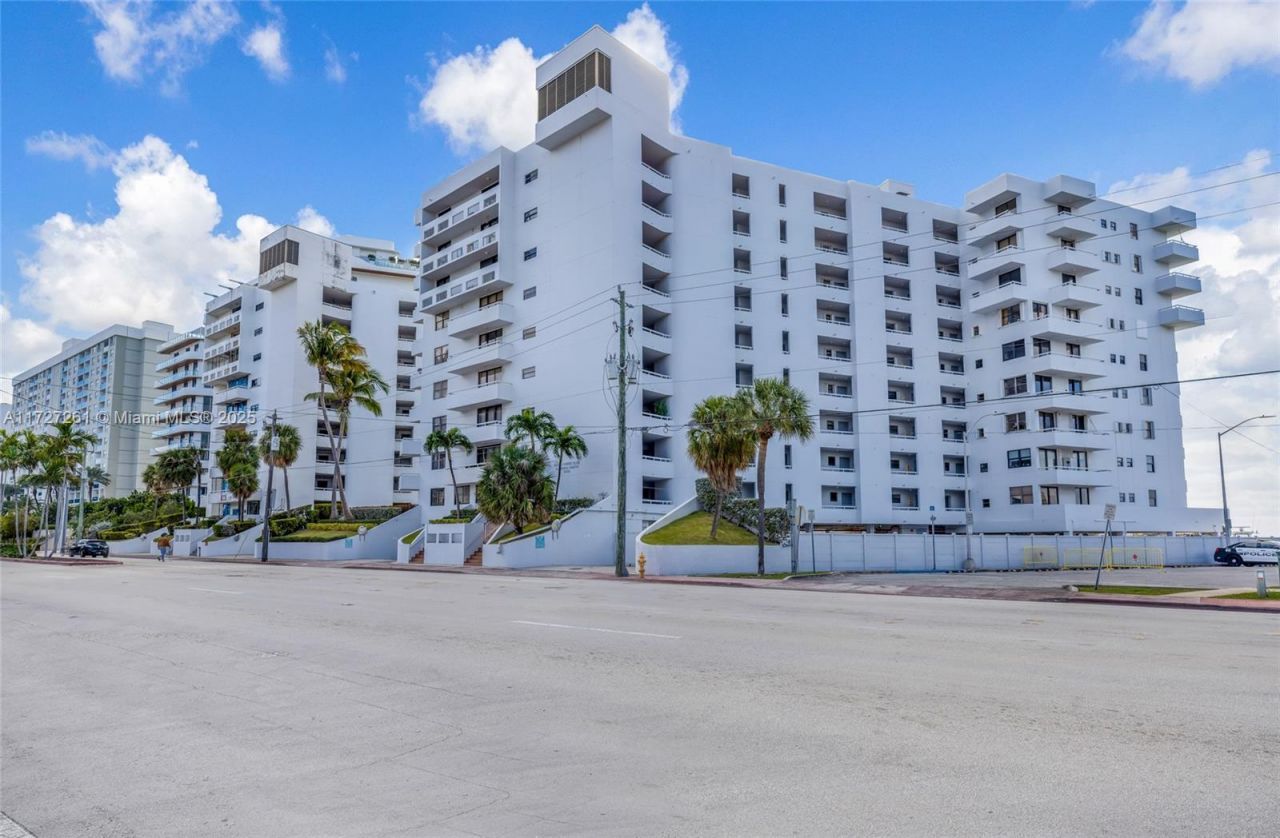 6830 Indian Creek Dr, Unit 1D, Miami Beach, FL 33141 Photo