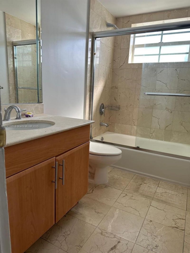 1065 97th St, Unit 1A, Bay Harbor Islands, FL 33154 Photo