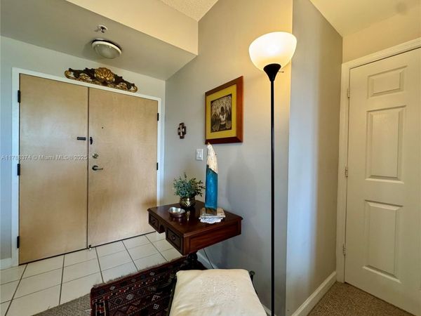 9805 NW 52nd St, Unit 420, Doral, FL 33178