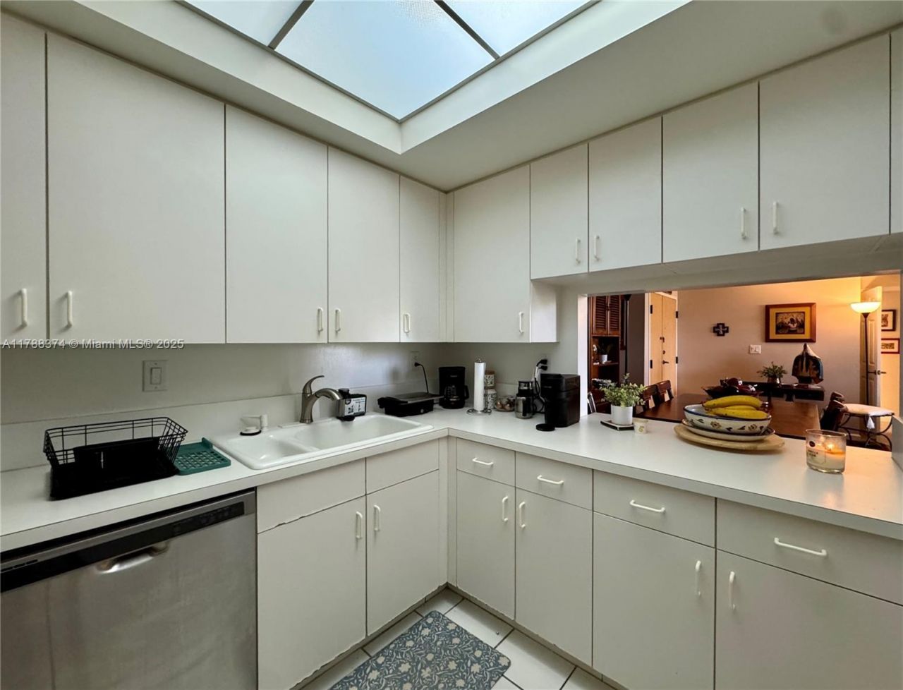 9805 NW 52nd St, Unit 420, Doral, FL 33178 Photo