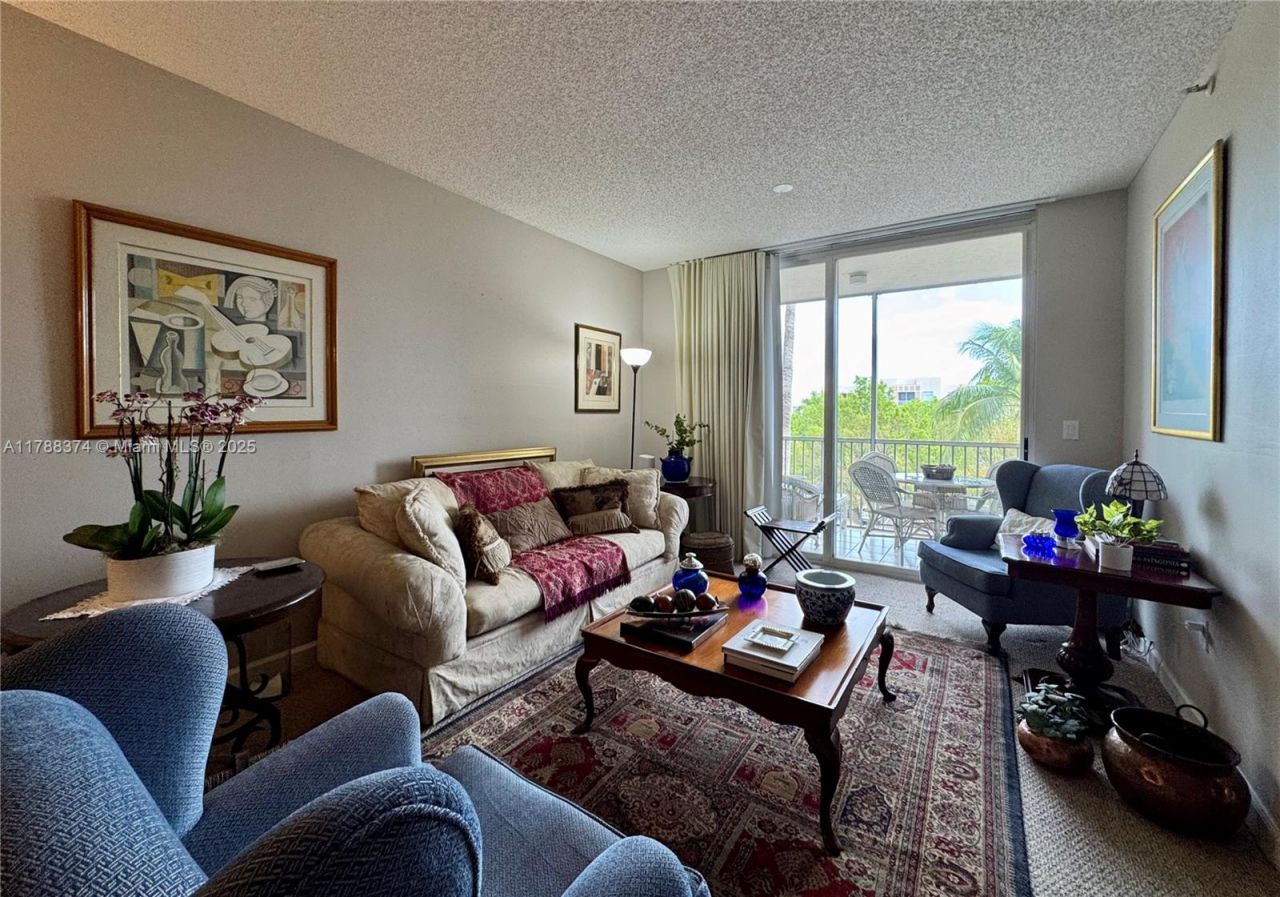 9805 NW 52nd St, Unit 420, Doral, FL 33178 Photo