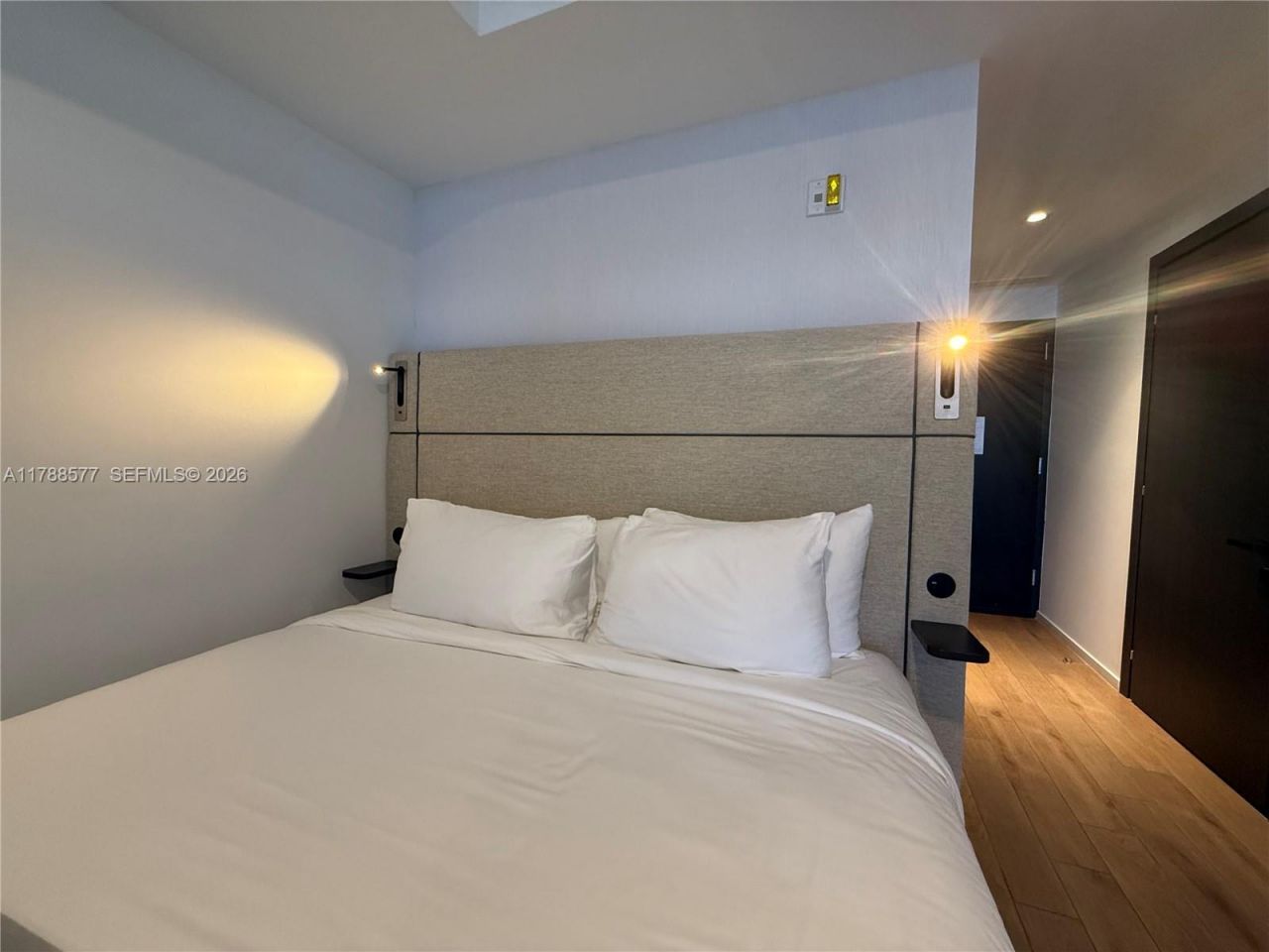 398 NE 5th St, Unit 2805, Miami, FL 33132 Photo