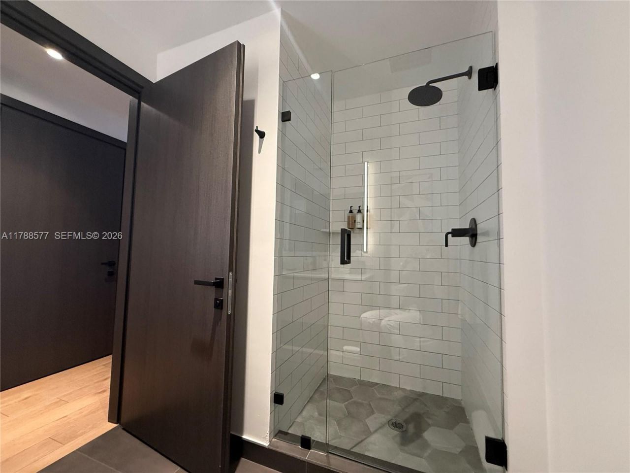 398 NE 5th St, Unit 2805, Miami, FL 33132 Photo