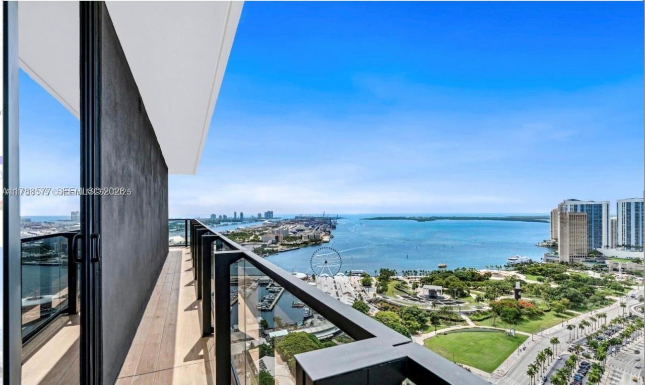 398 NE 5th St, Unit 2805, Miami, FL 33132 Photo