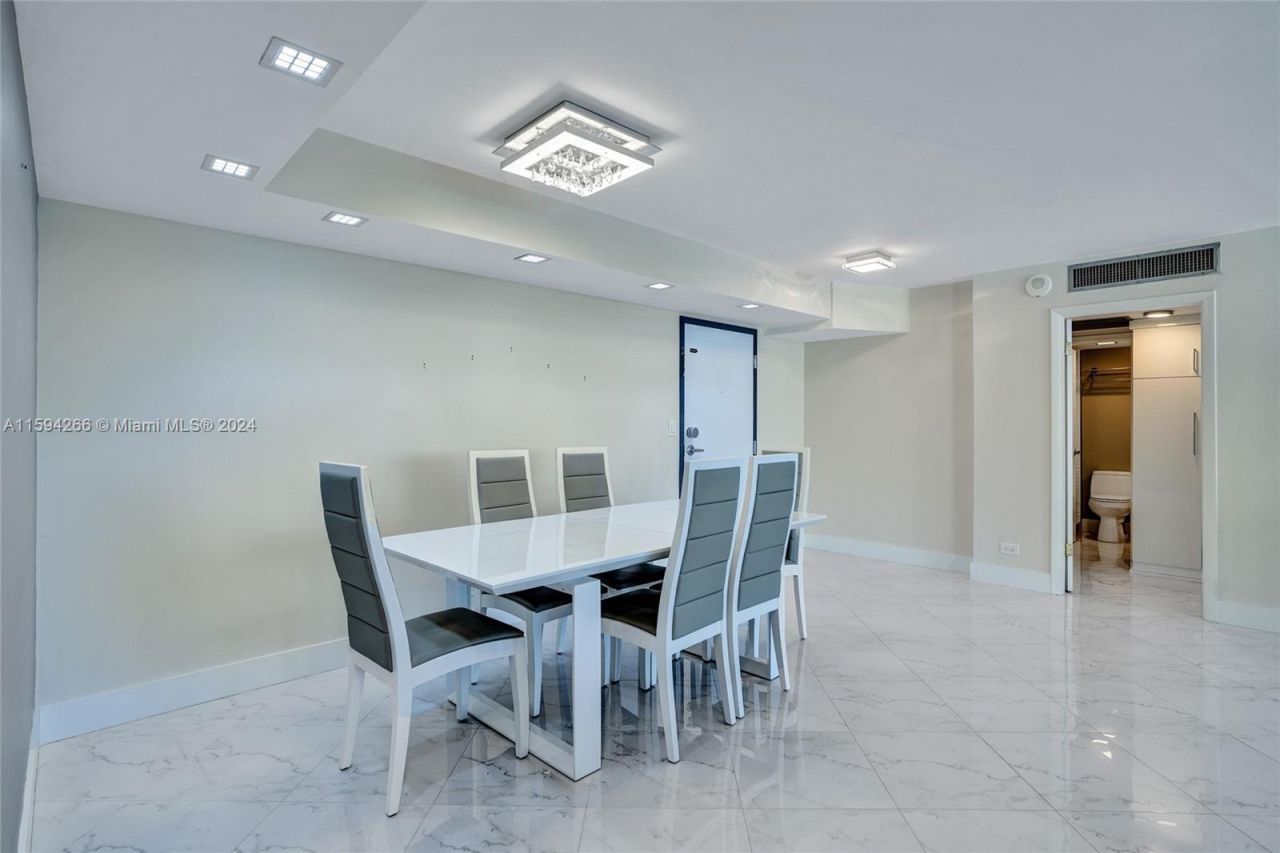 301 174th St, Unit 1701, Sunny Isles Beach, FL 33160 Photo