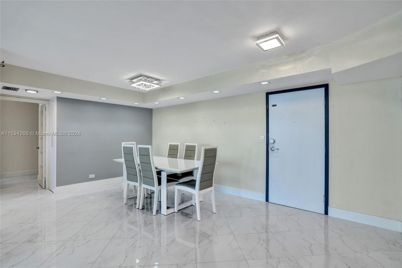 301 174th St, Unit 1701, Sunny Isles Beach, FL 33160 Photo