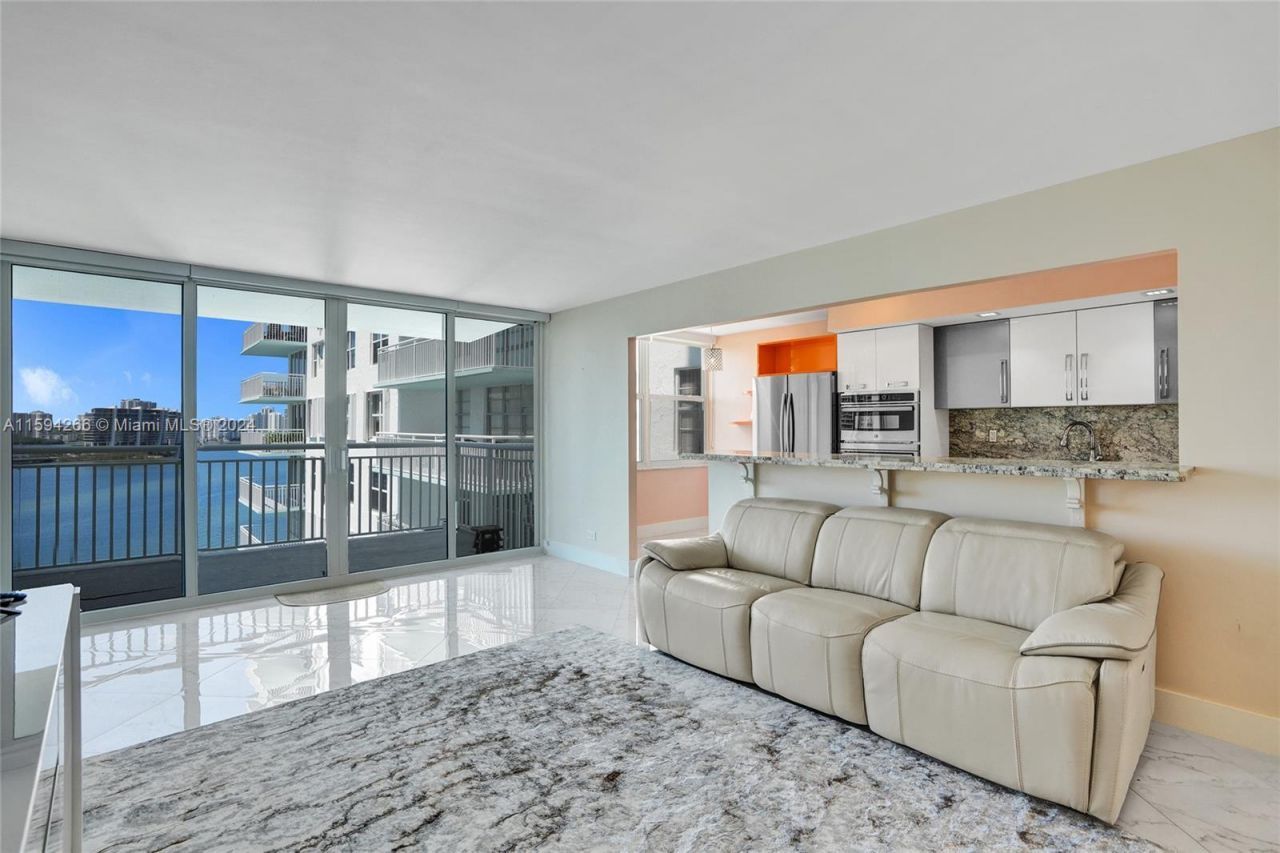 301 174th St, Unit 1701, Sunny Isles Beach, FL 33160 Photo