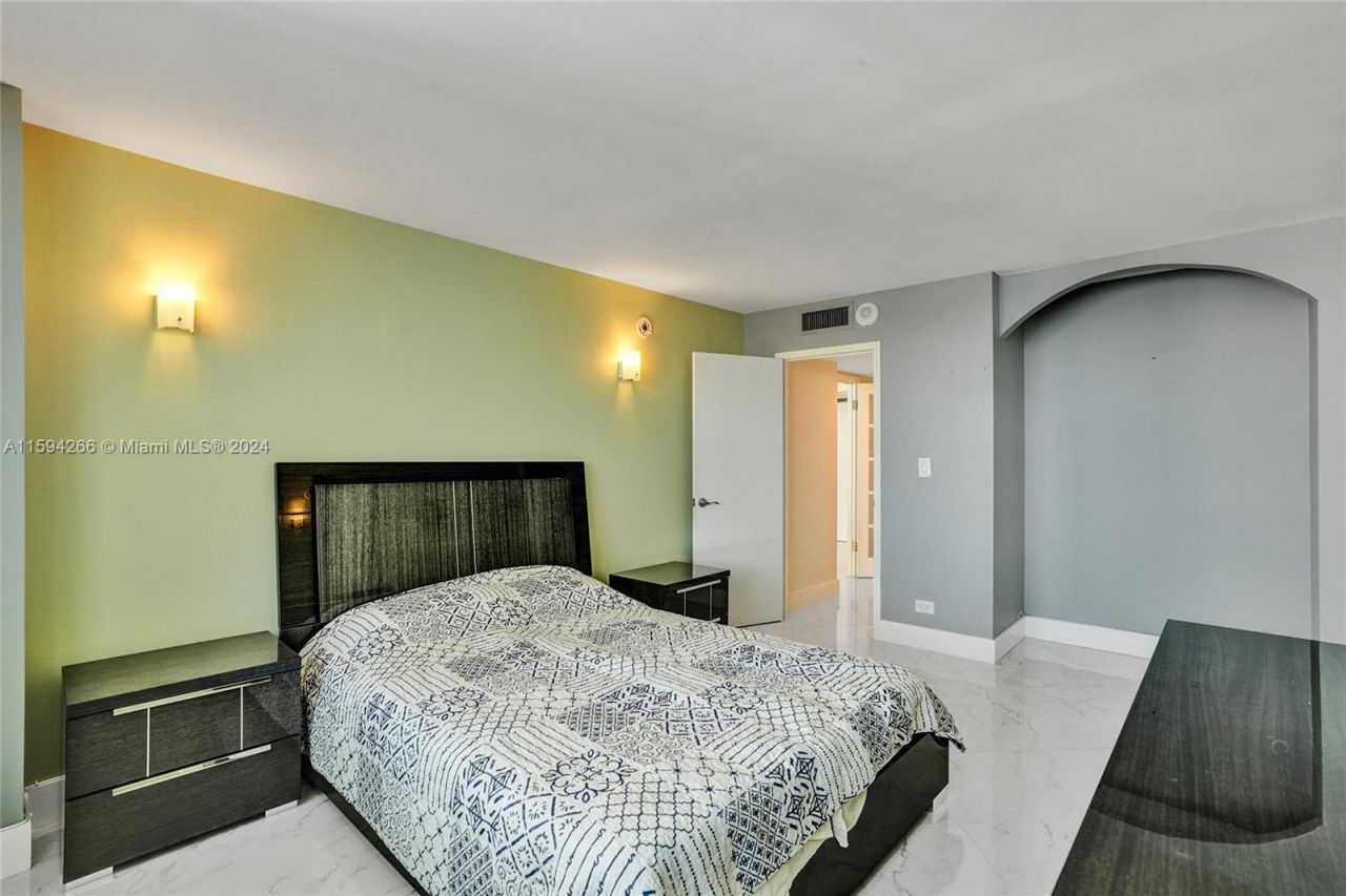 301 174th St, Unit 1701, Sunny Isles Beach, FL 33160 Photo