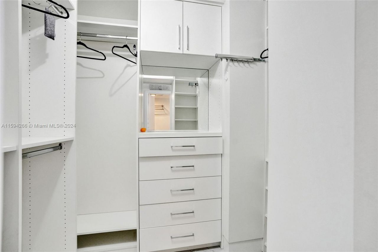 301 174th St, Unit 1701, Sunny Isles Beach, FL 33160 Photo