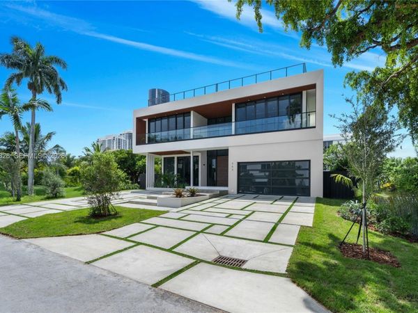 262 189th Ter, Sunny Isles Beach, FL 33160