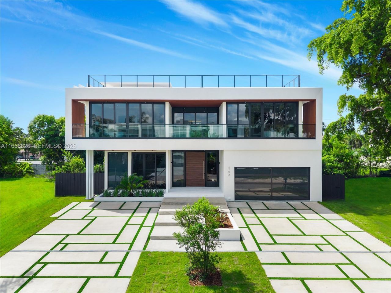 262 189th Ter, Sunny Isles Beach, FL 33160 Photo