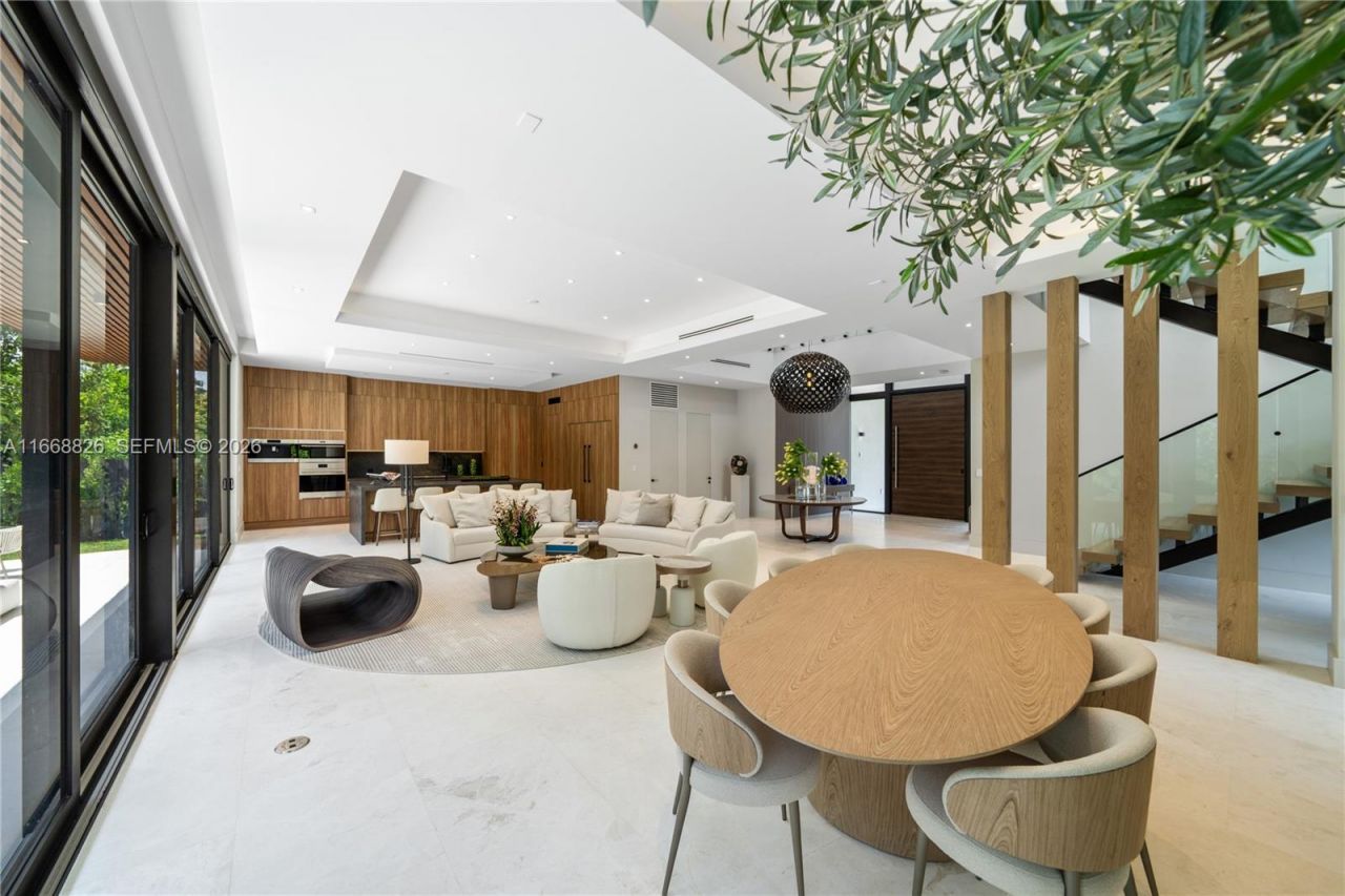 262 189th Ter, Sunny Isles Beach, FL 33160 Photo