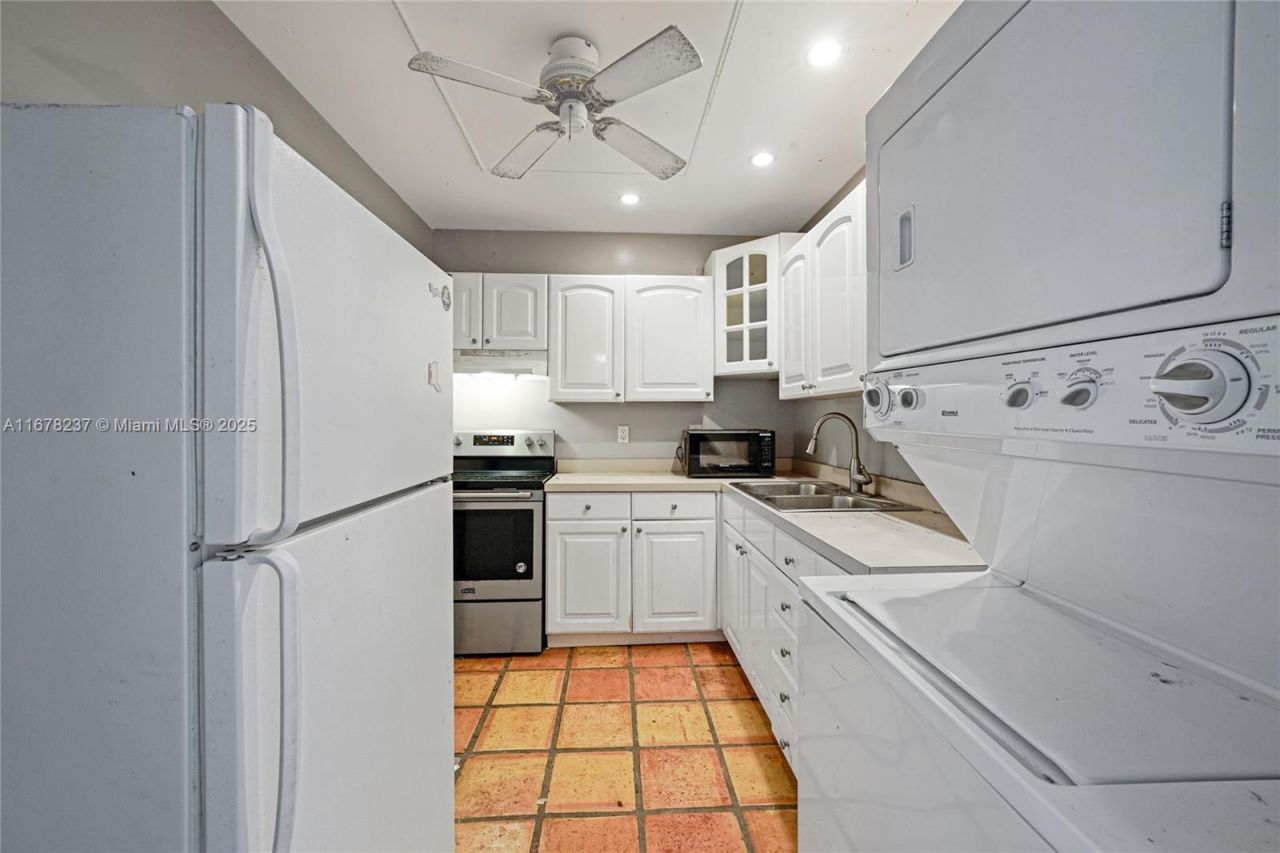 6600 NE 22nd Way, Unit 2303, Fort Lauderdale, FL 33308 Photo