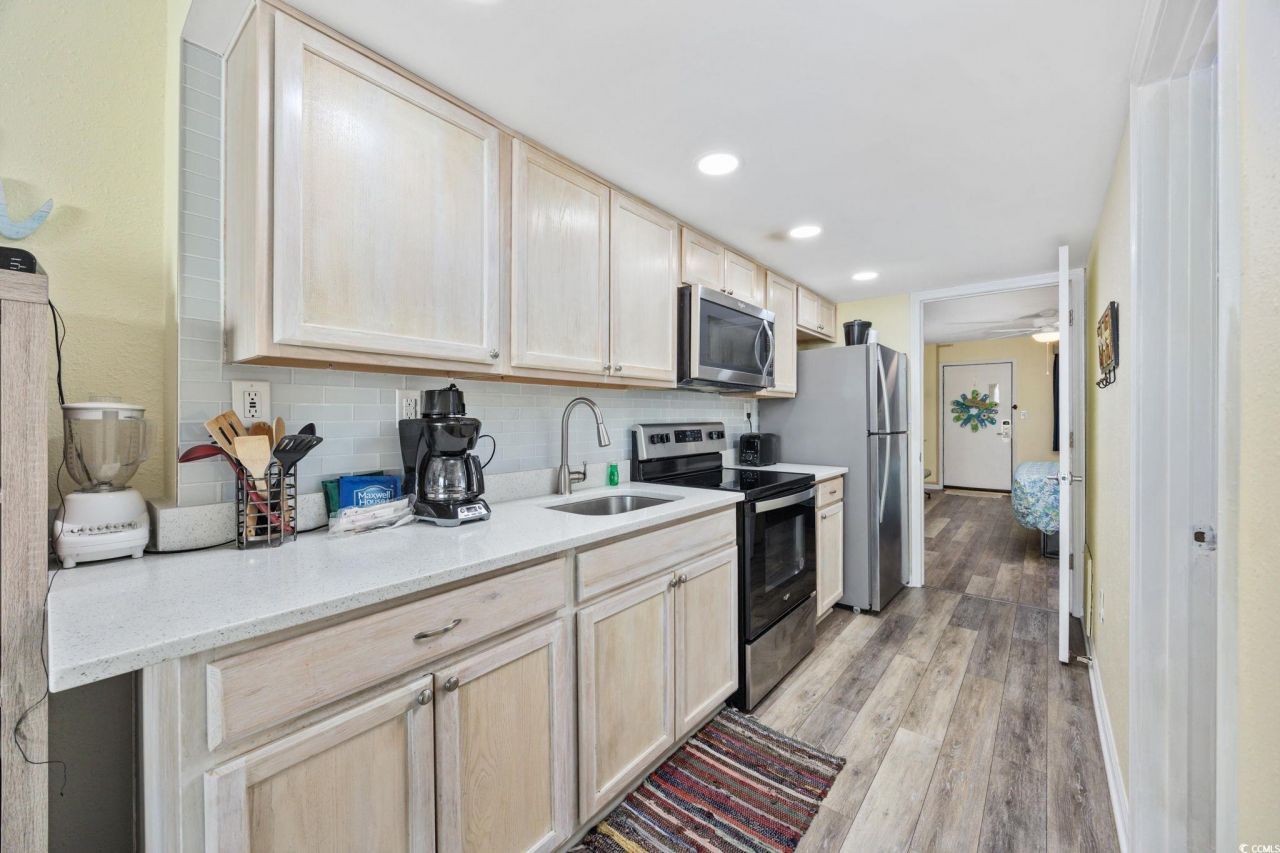 200 76th Ave. N Photo 6